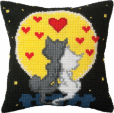 Набір для вишивання подушки хрестиком РТ-166 "Закохані коти"