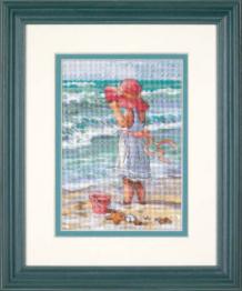 65078 Набор для вышивания крестом DIMENSIONS Girl at the Beach "Девочка на берегу"