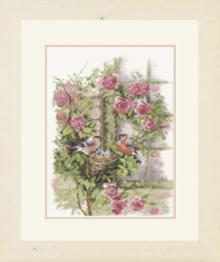 PN-0008020 Набір для вишивки хрестом LanArte Nesting Birds in Rambler Rose "Птахи, що гніздяться у кручених трояндах" 