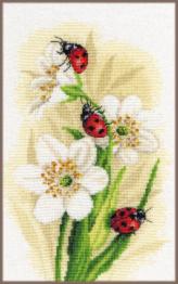 PN-0190657 Набір для вишивки хрестом LanArte Ladybug parade "Парад сонечка"