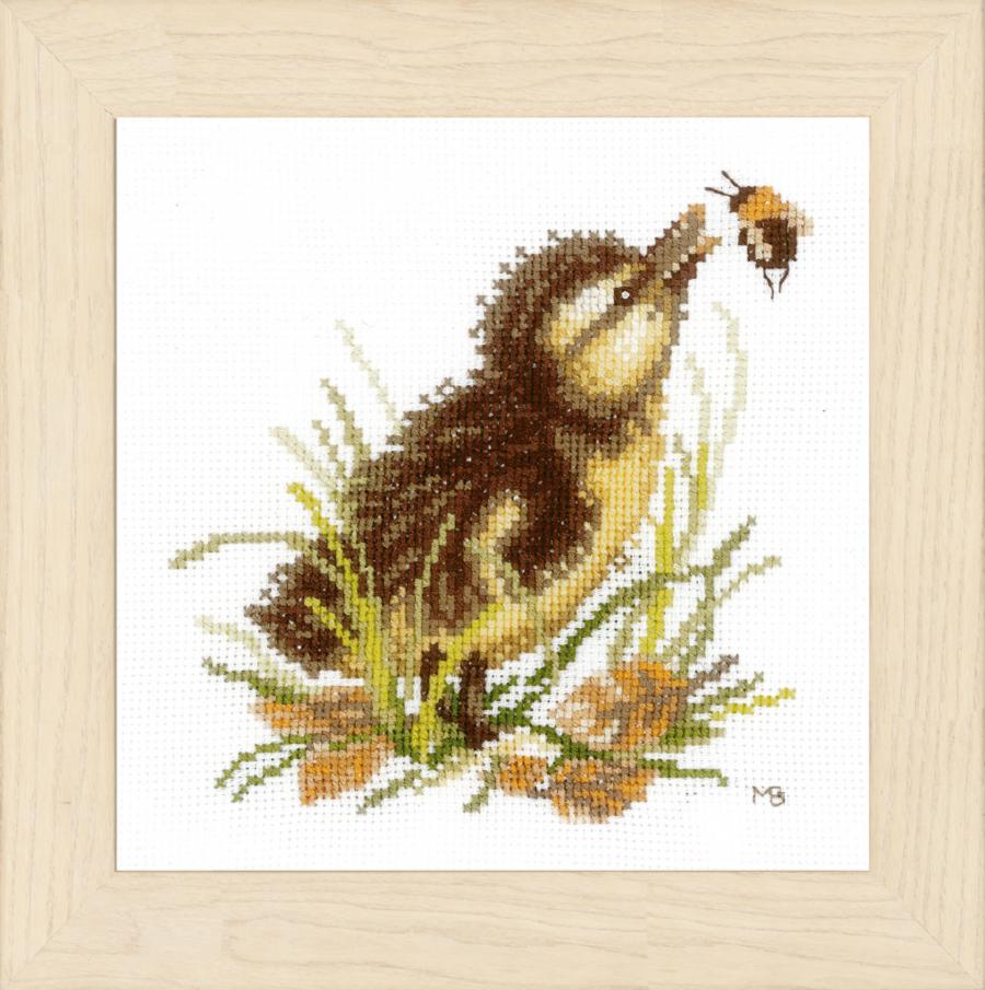 PN-0146977 Набор для вышивки крестом LanArte Duckling and bumblebee "Утенок и шмель". Каталог товарів. Набори